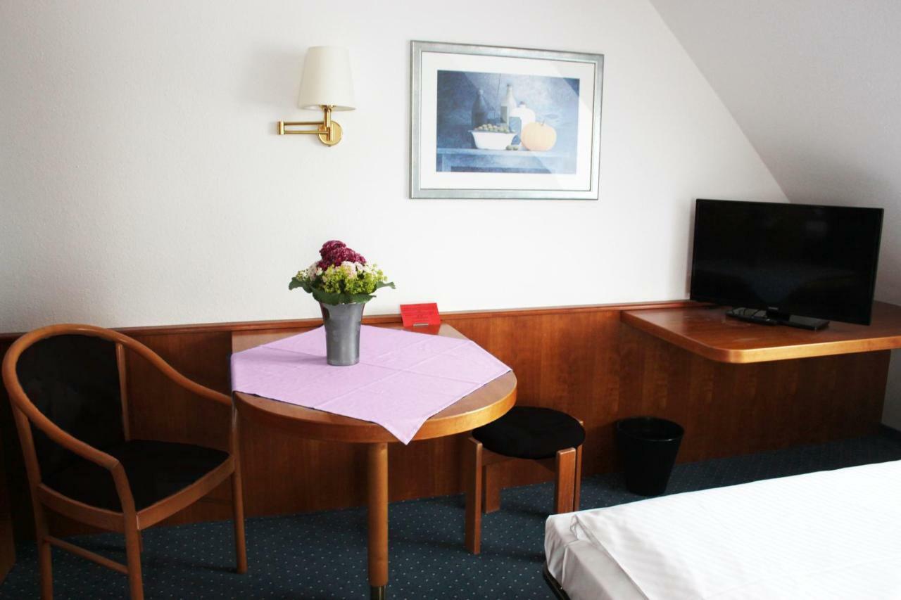 Hotel Gasthof Adler Ulm Exterior foto