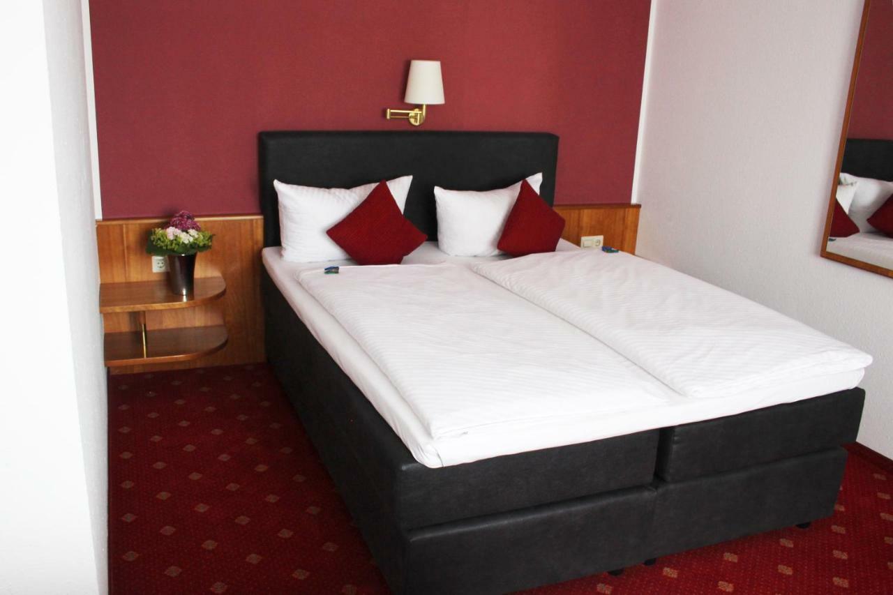 Hotel Gasthof Adler Ulm Exterior foto